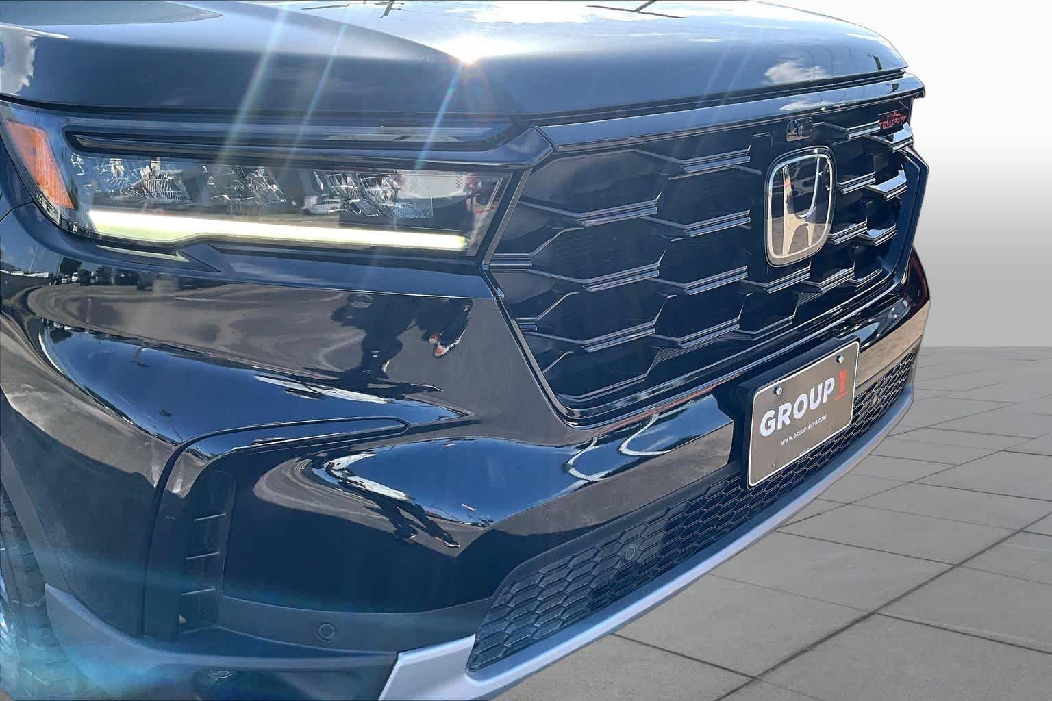 Used 2024 Crystal Black Pearl Honda TrailSport image 30