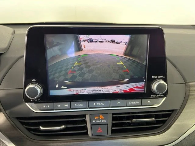 Used 2025  Nissan 2.5 SV image 21