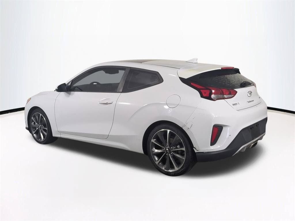 Used 2020 White Hyundai 2.0 Premium image 7