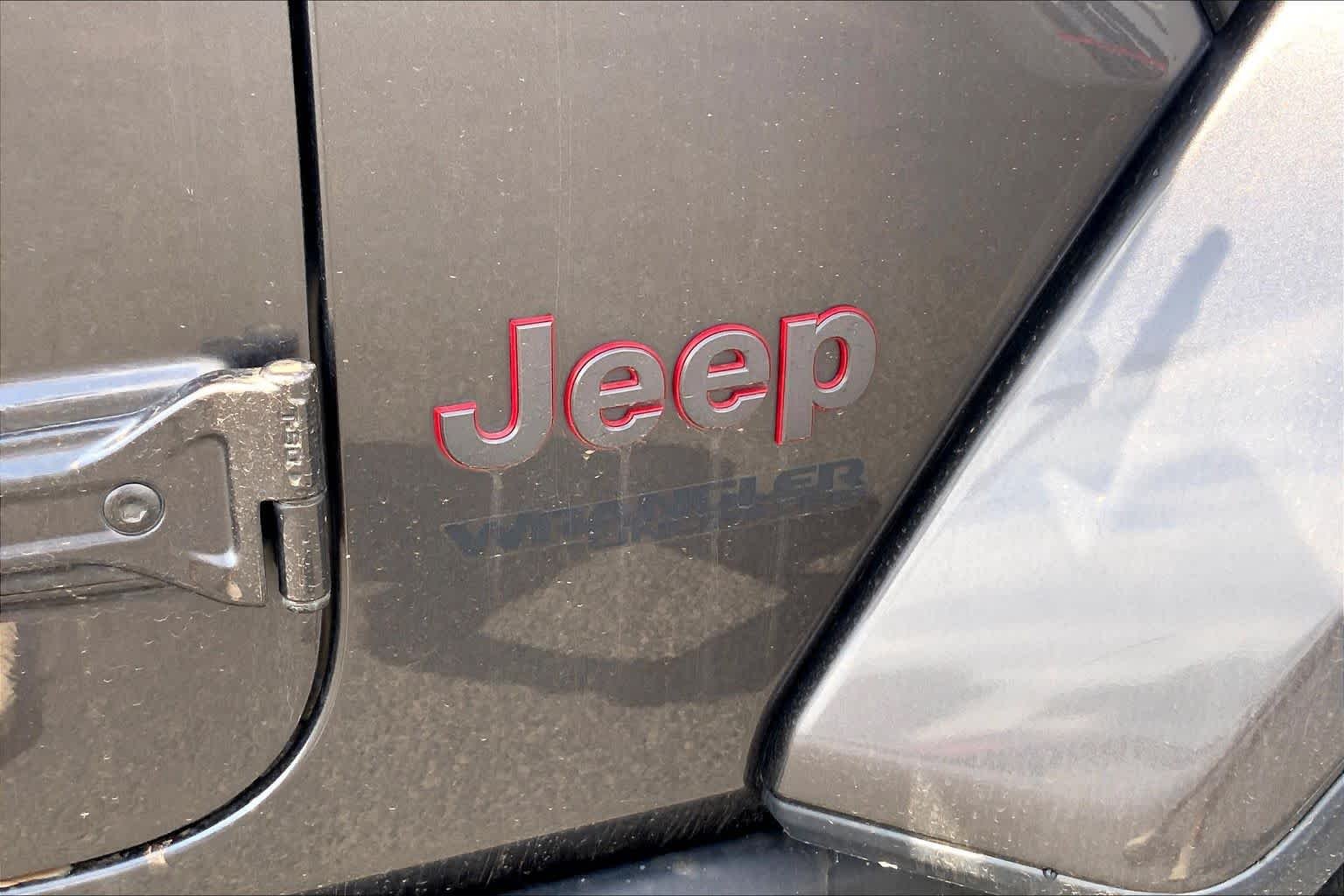 Used 2018 Granite Crystal Metallic Clearcoat Jeep Rubicon image 9