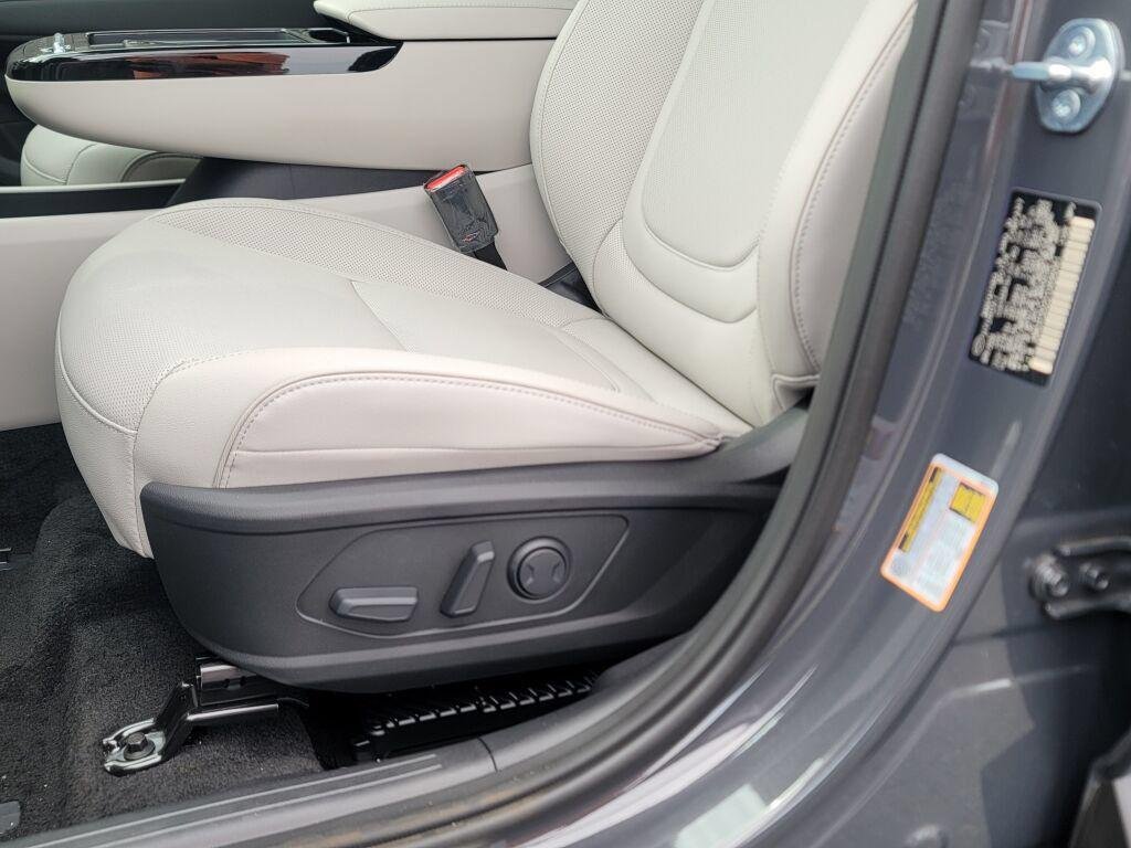 New 2026 Ecotronic Gray Hyundai Limited image 21