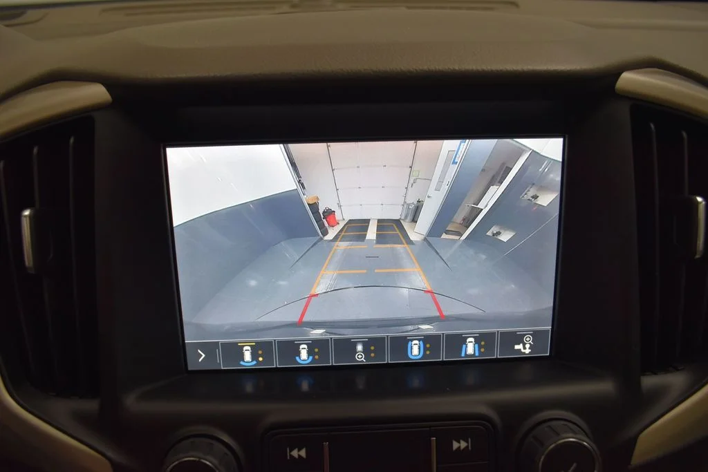 Used 2020 Gray GMC Denali image 13