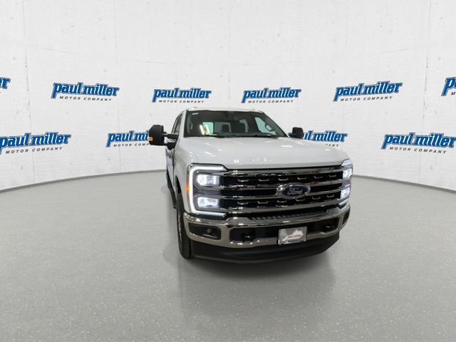 New 2026 Oxford White Ford F-250® XLT image 3
