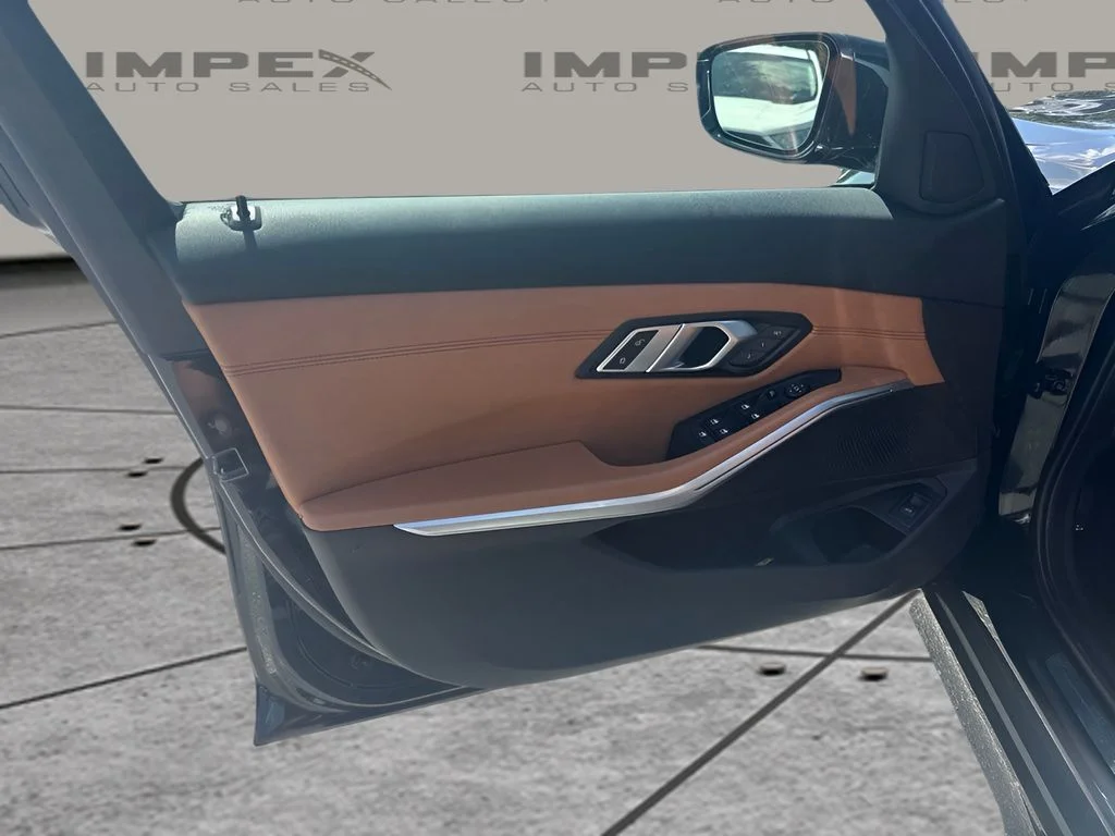 Used 2020 Black BMW 330i image 18