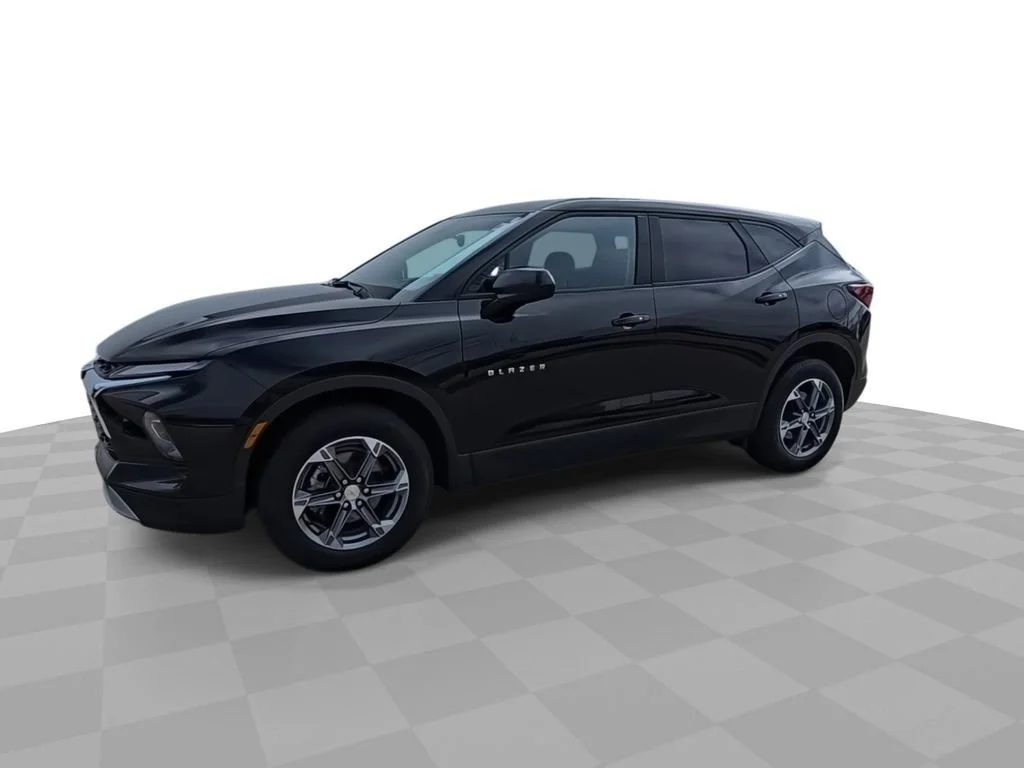 Certified Used 2025 Black Chevrolet 2LT image 4