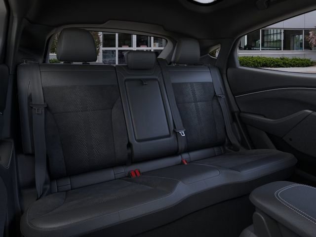 2025 Ford Mustang Mach-E GT - Photo 11