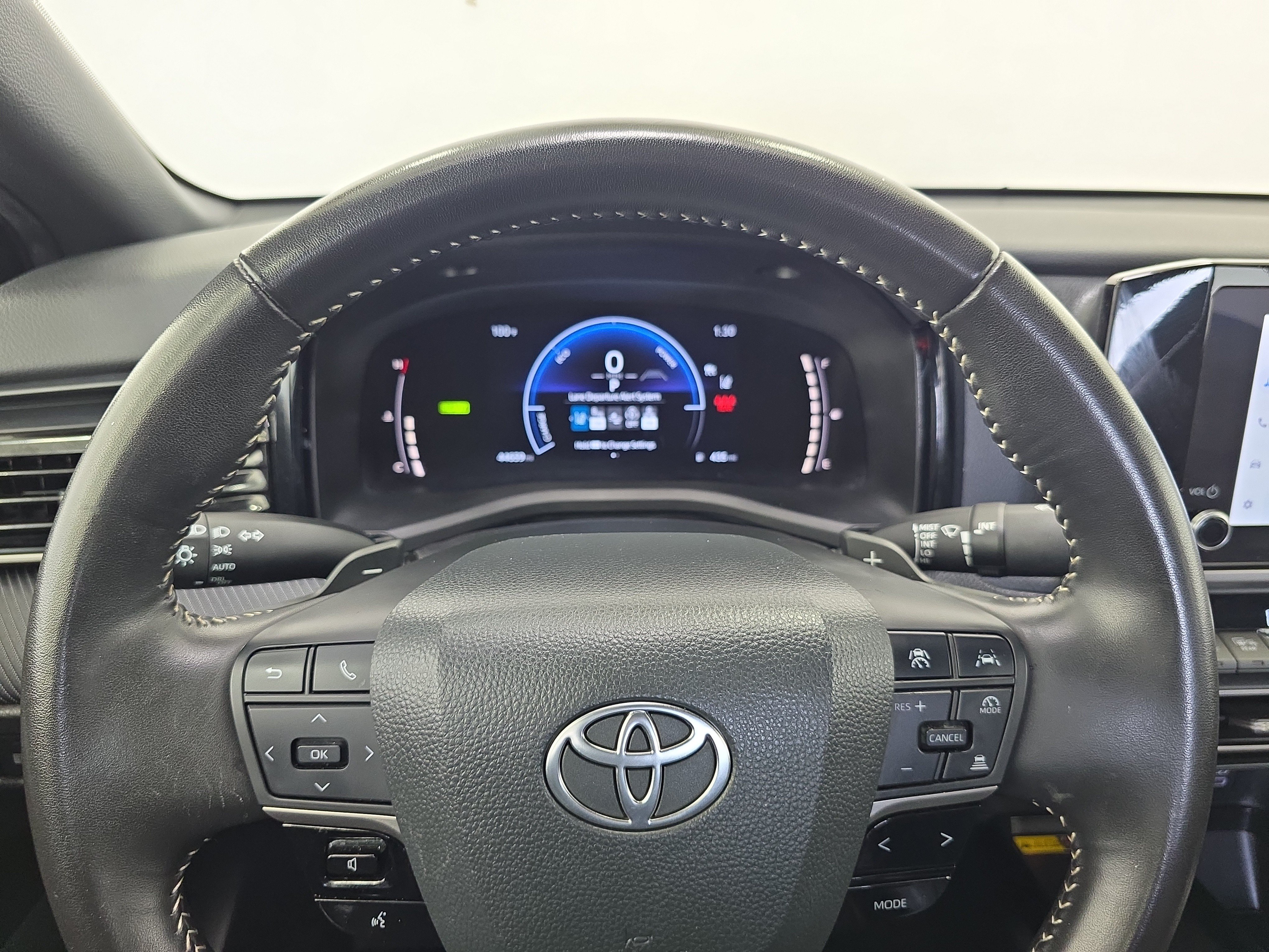 Used 2025 blue Toyota SE image 20