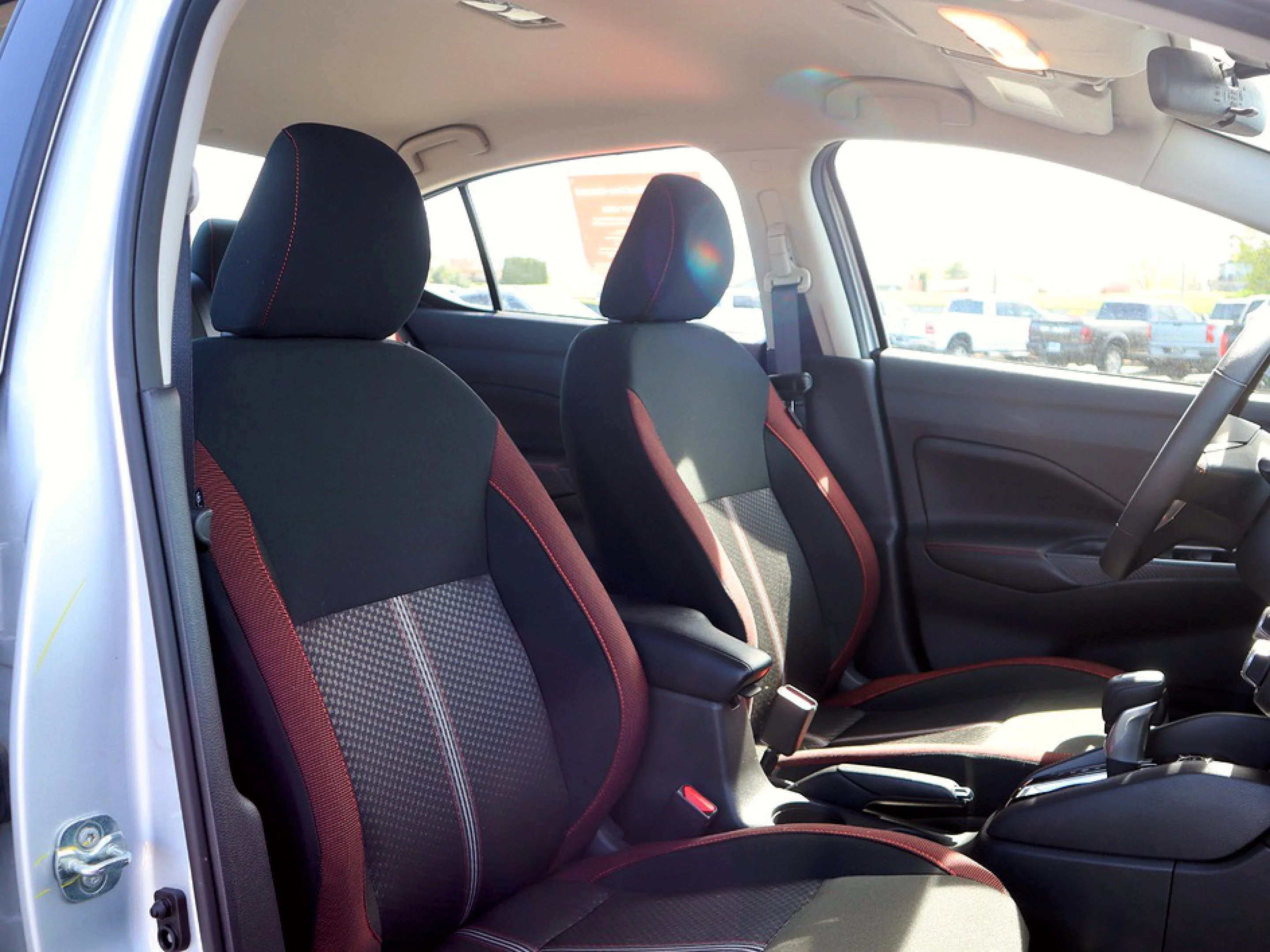 2025 Nissan Versa Sedan SR - Photo 20