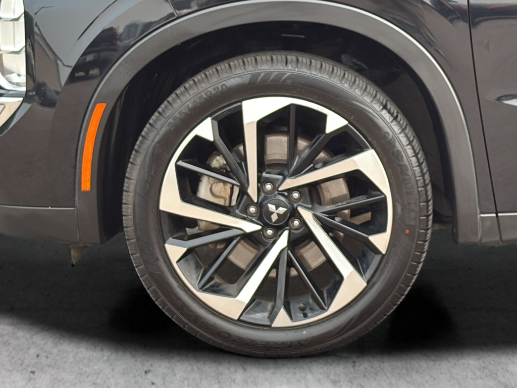 Used 2024 Black Mitsubishi SE image 32