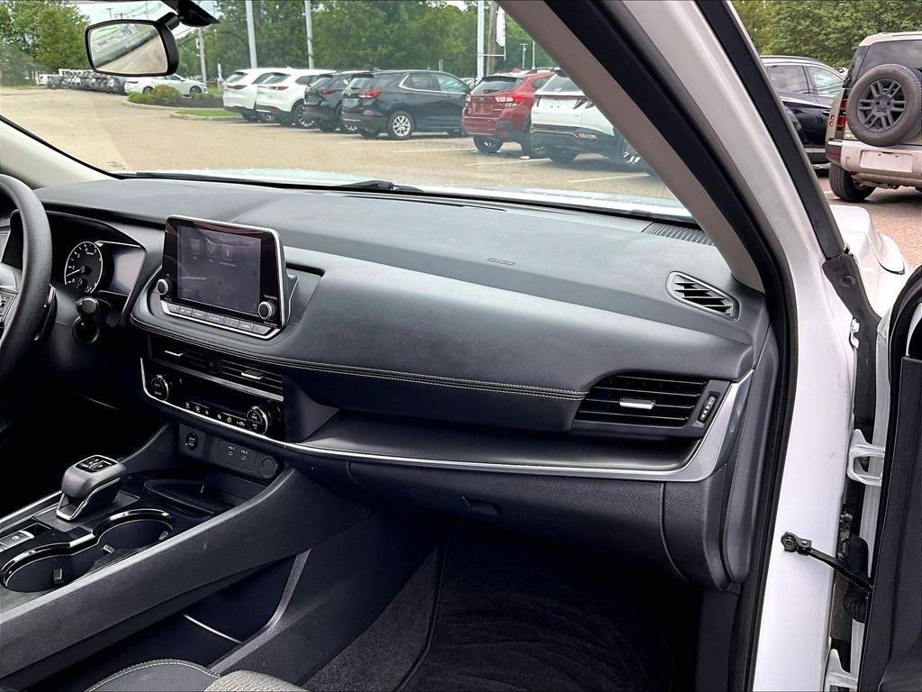Used 2024 White Nissan SV image 13
