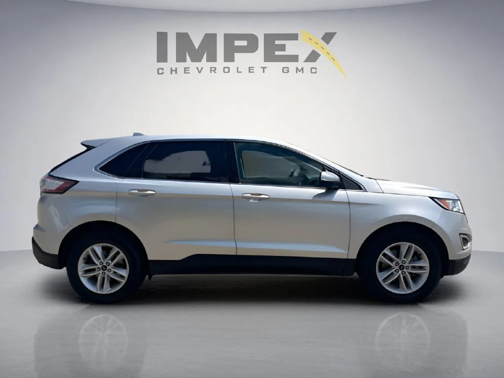 Used 2018  Ford SEL image 6