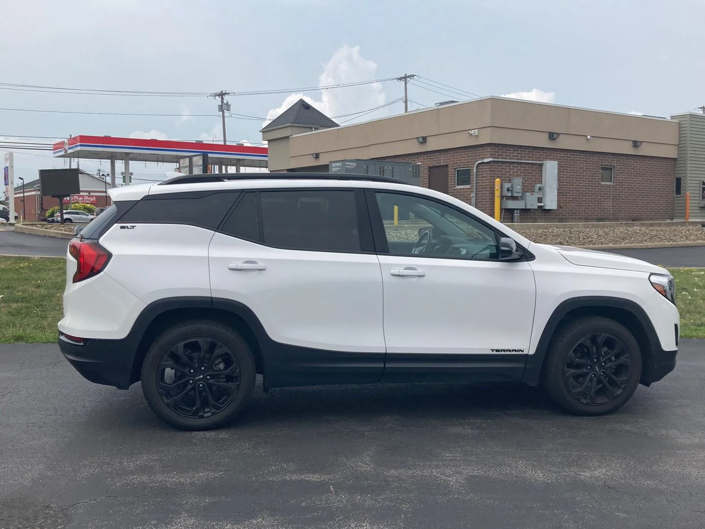 Used 2021 Summit White GMC SLT image 8
