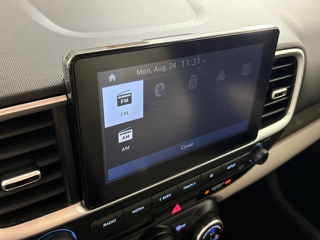 Used 2025 Gray Hyundai SEL image 37