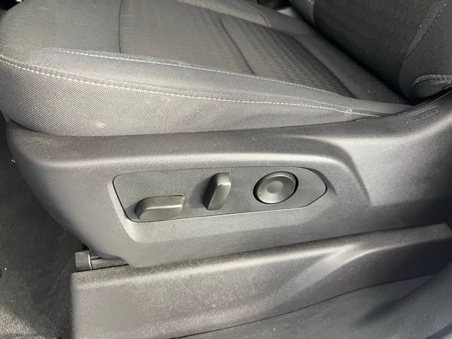 Used 2024 White Chevrolet LT image 17