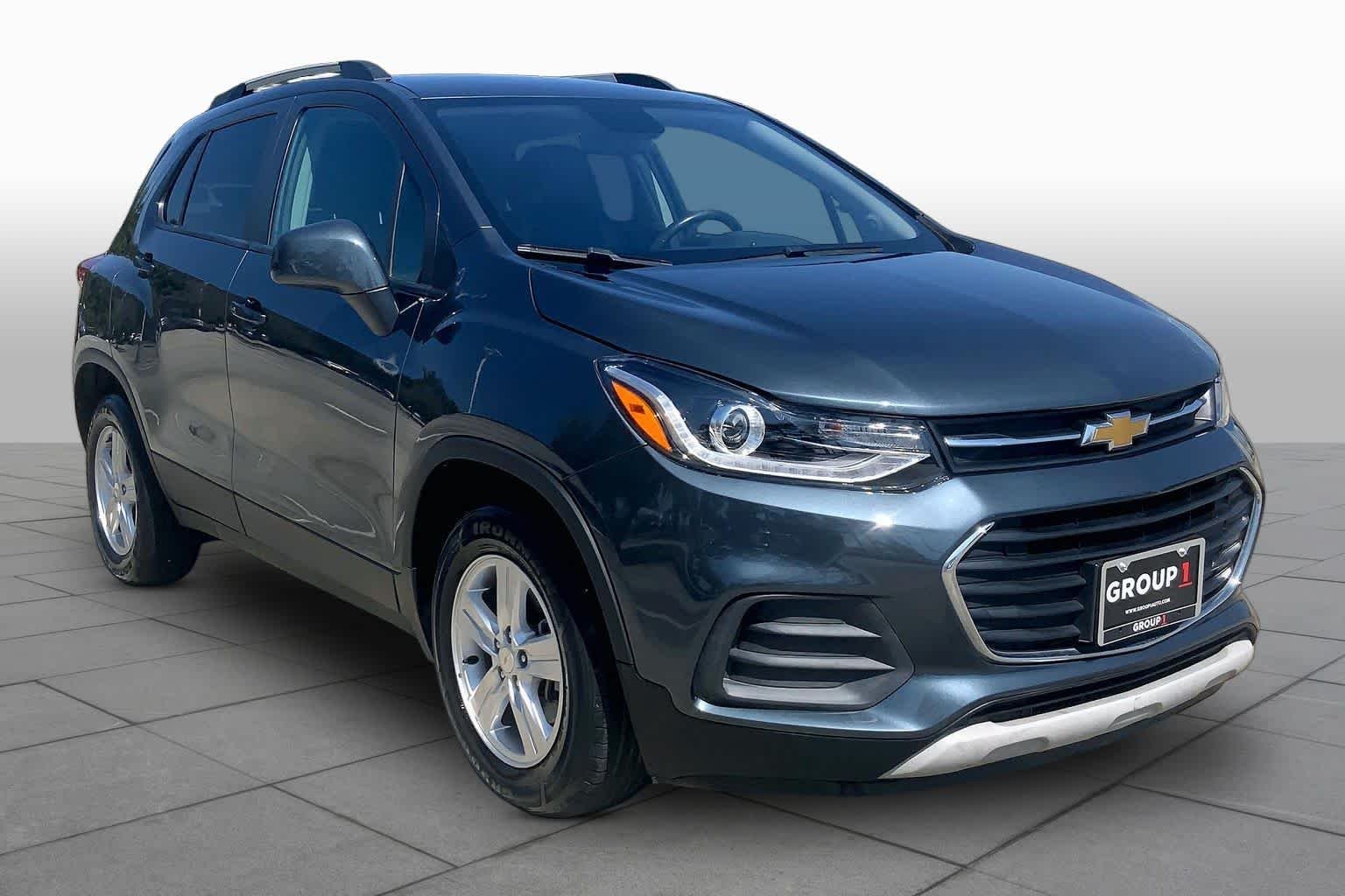 Used 2022 Shadow Gray Metallic Chevrolet LT image 3