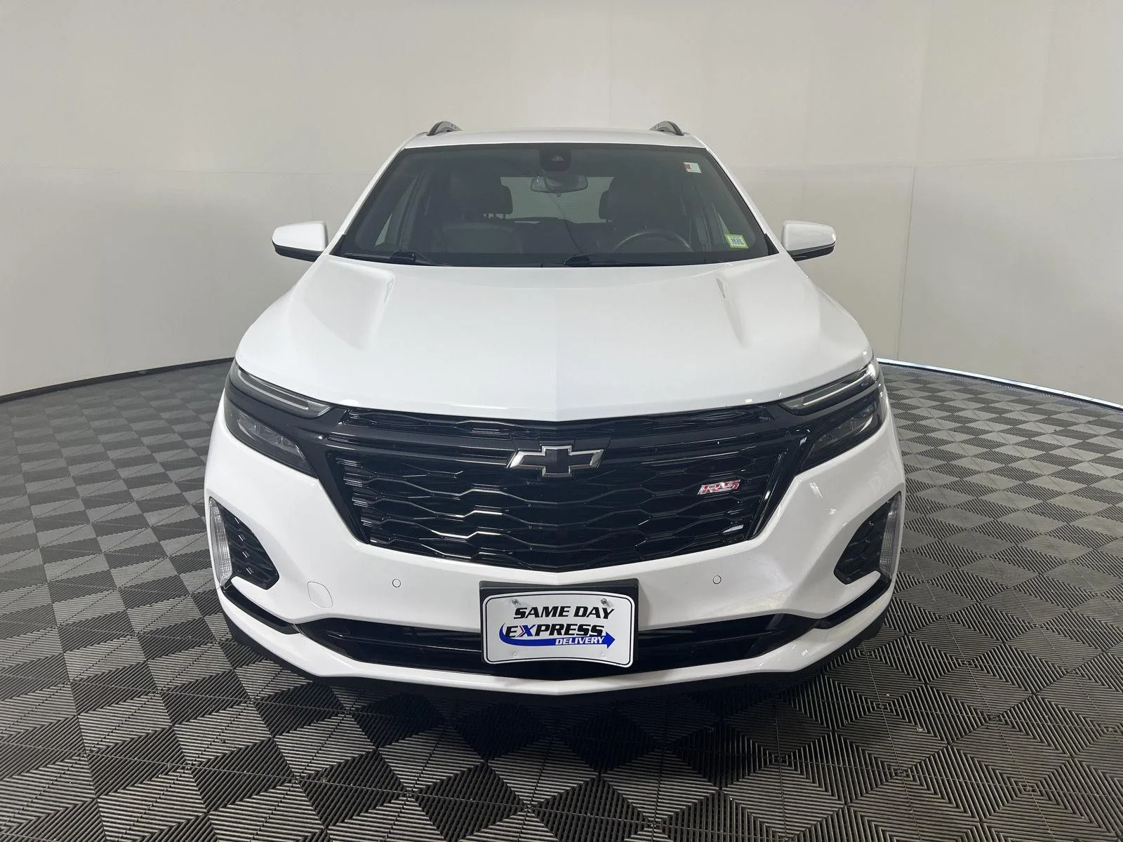 Used 2024 Summit White Chevrolet RS image 28