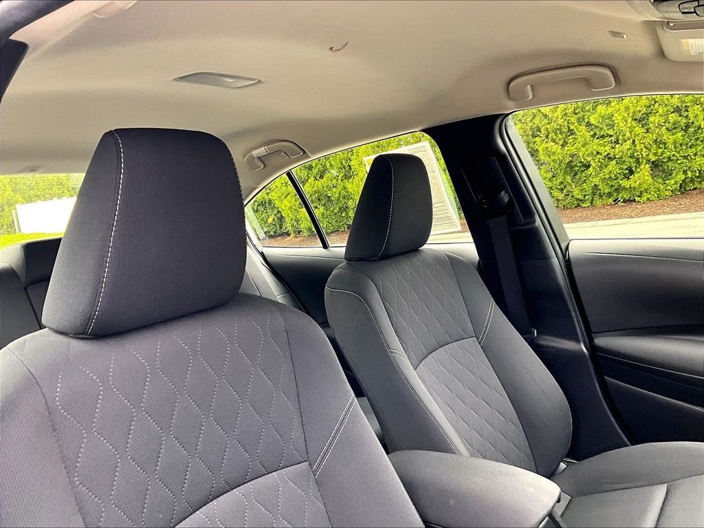 Used 2023 White Toyota LE image 22