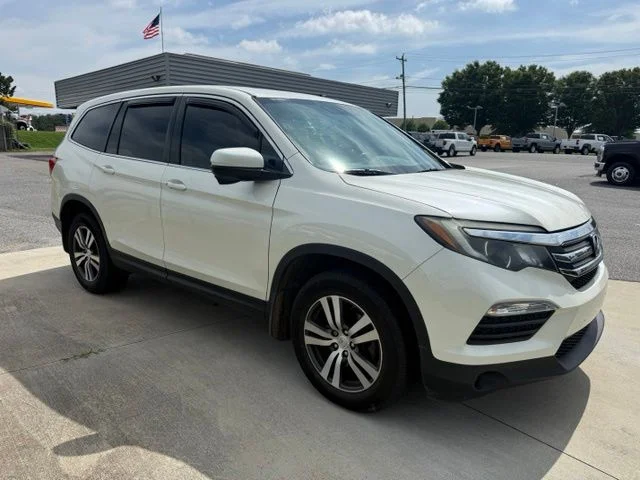 Used 2018 White Honda EX-L image 4
