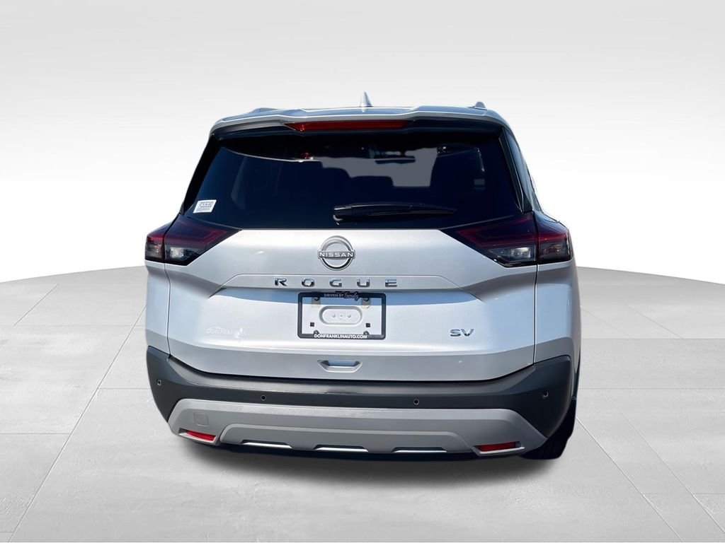 Used 2023 Silver Nissan SV image 7