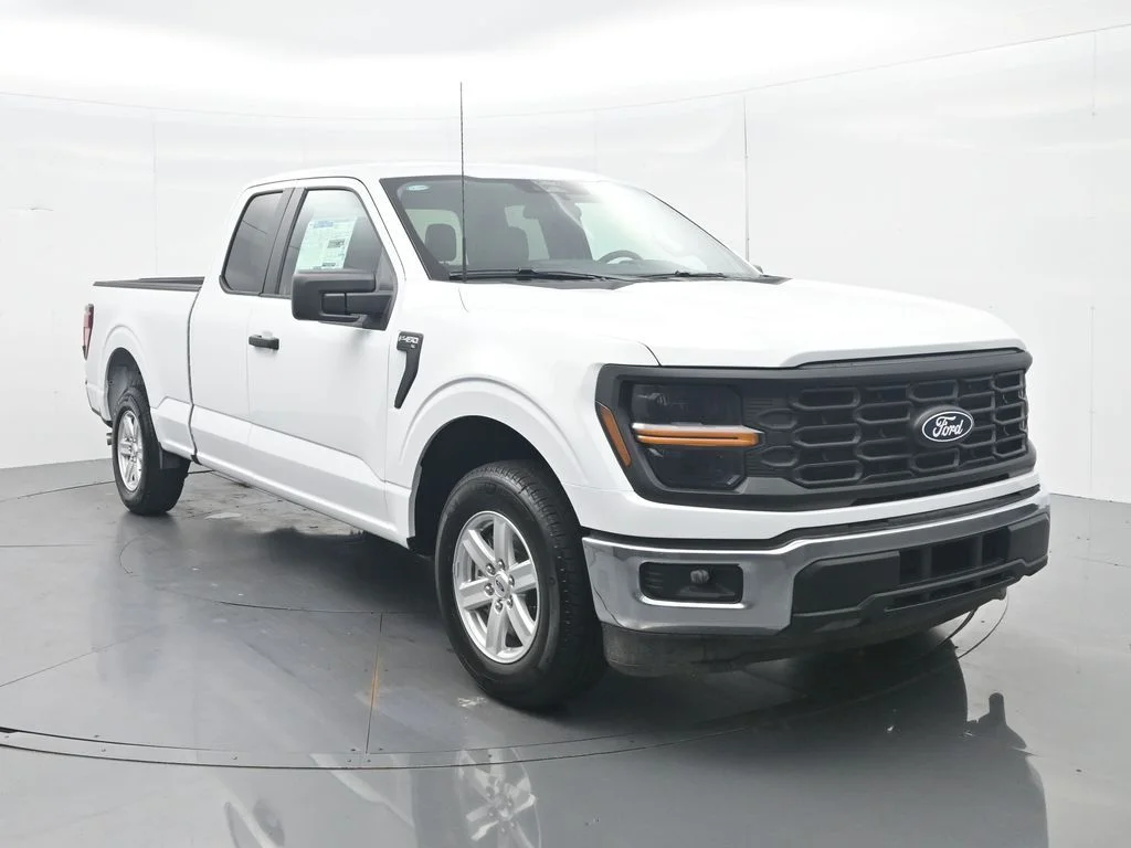 New 2026 Oxford White Ford XL image 4