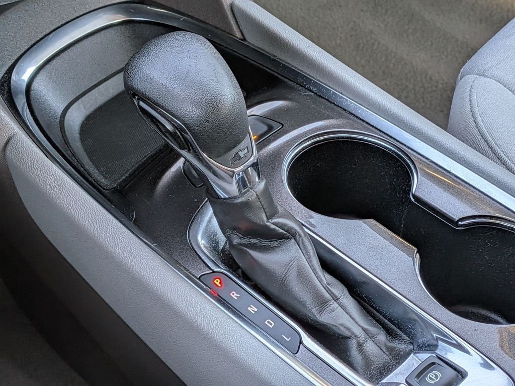 Used 2024 White Chevrolet LT image 22
