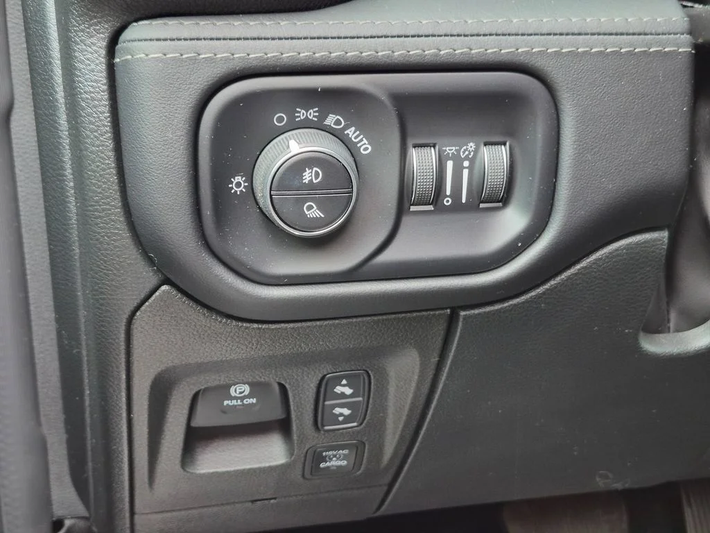 Used 2023 Silver Ram Limited image 14