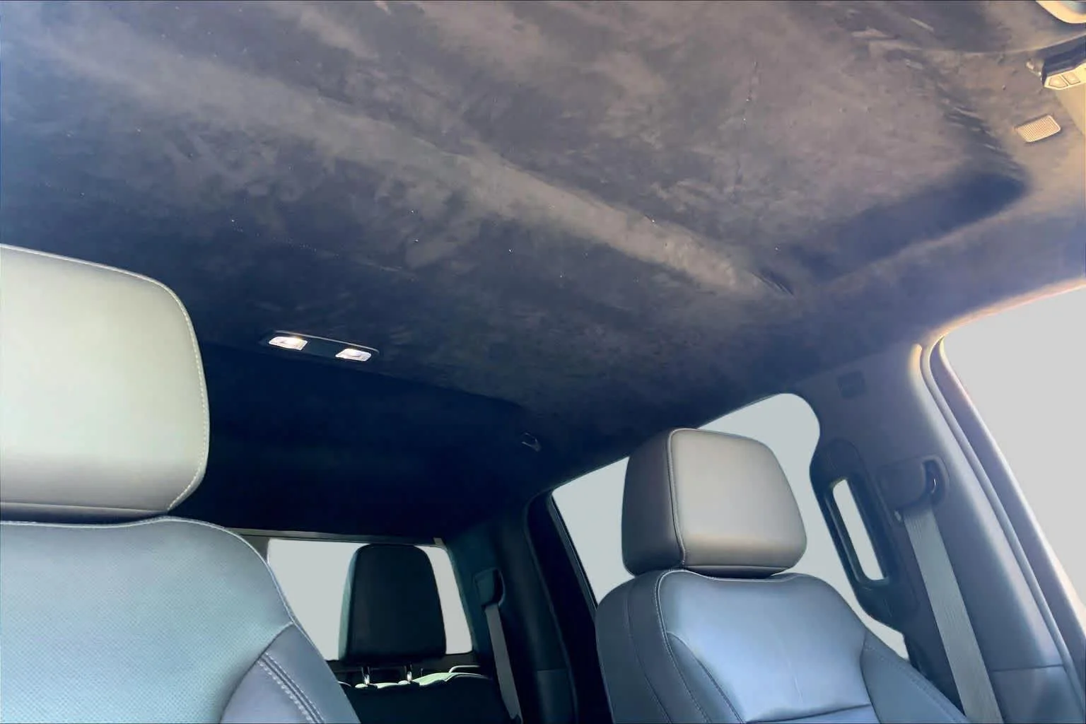 Used 2022 Summit White Chevrolet LTZ image 14