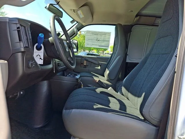 2026 Chevrolet Express Cargo Work Van - Photo 6