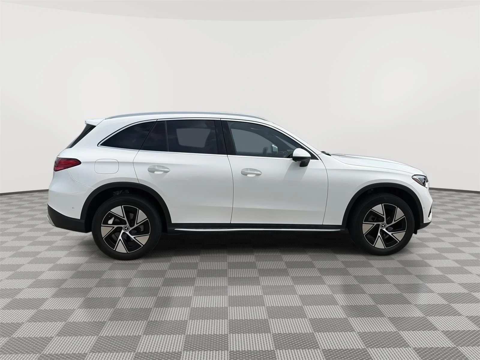Certified Used 2024 Polar White Mercedes-Benz GLC 300 image 7