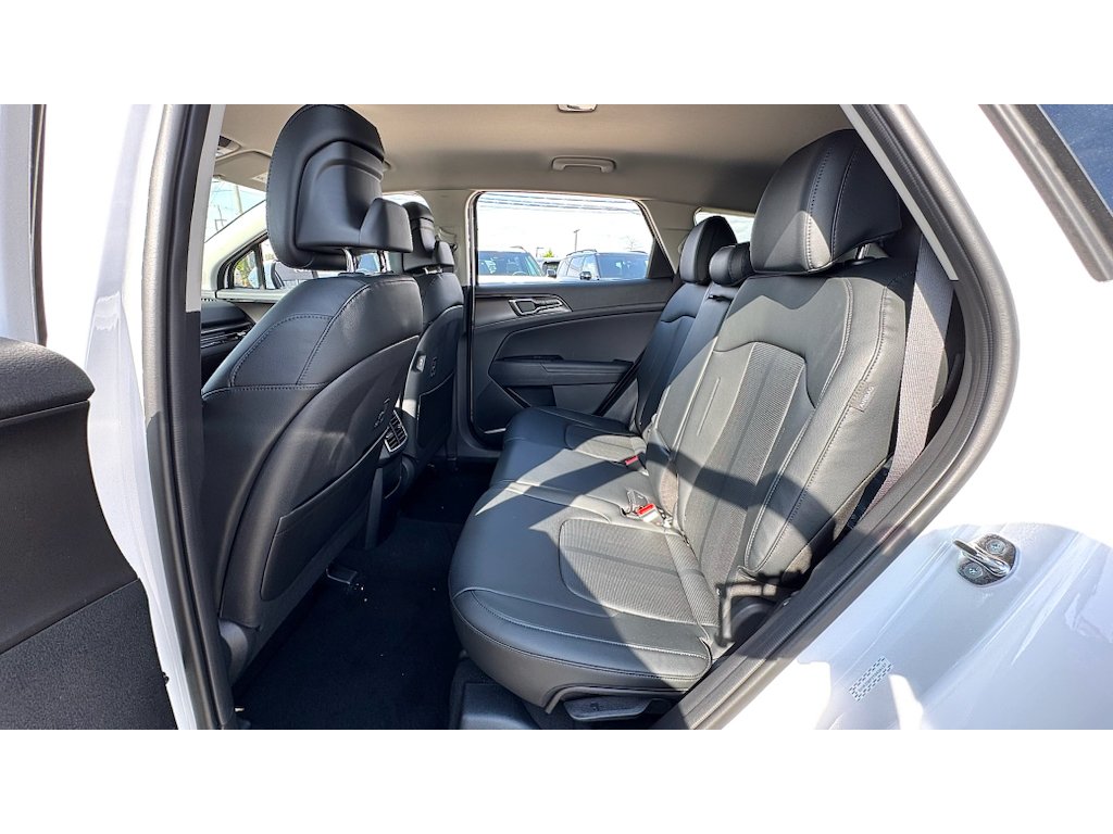 New 2026 Glacial White Pearl Kia EX image 24