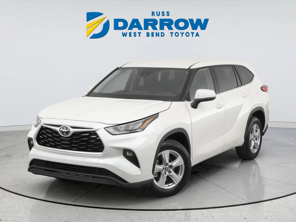 Used 2020 White Toyota XLE image 4