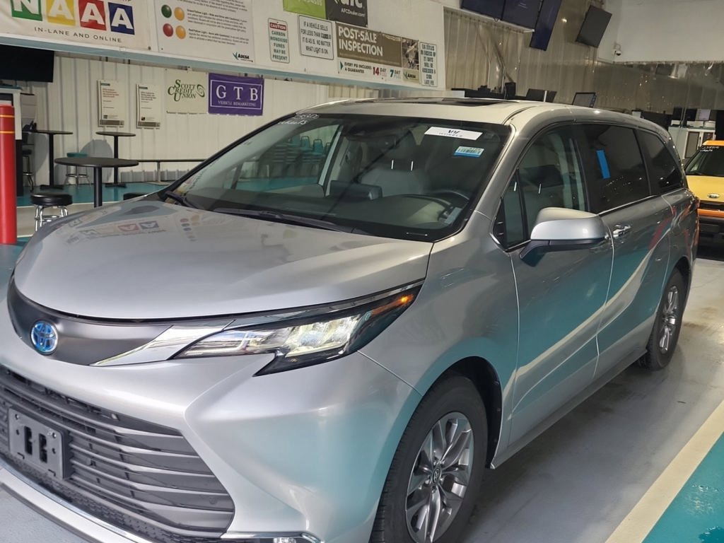 Used 2023 Silver Toyota XLE image 16