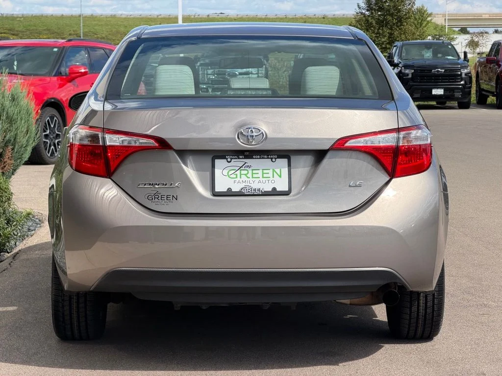 Used 2016 Brown Toyota LE image 8