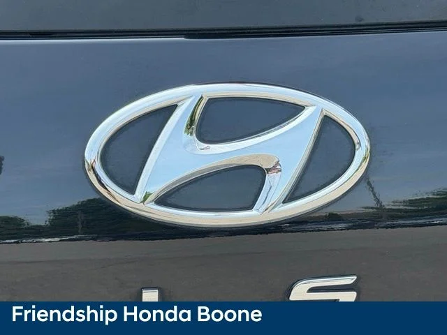 Used 2024 White Hyundai SEL image 11