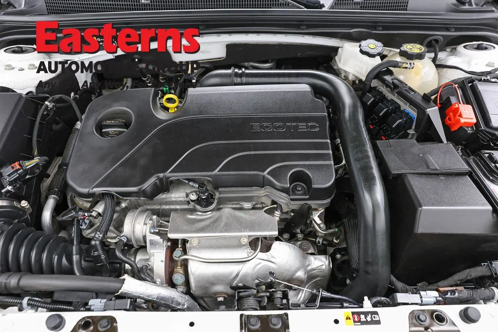 Used 2023 White Chevrolet LT image 7