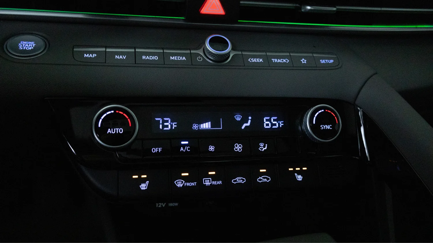 Used 2025 White Hyundai SEL Convenience image 15