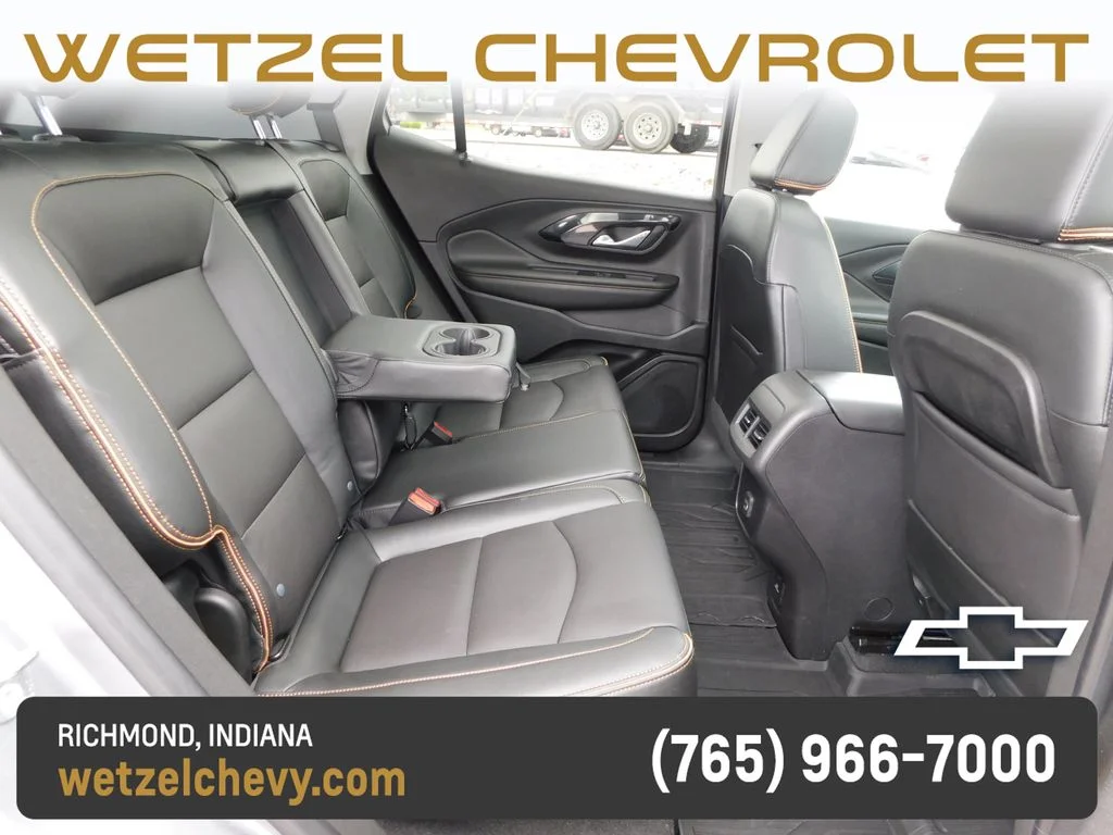 Used 2023 Silver GMC AT4 image 22