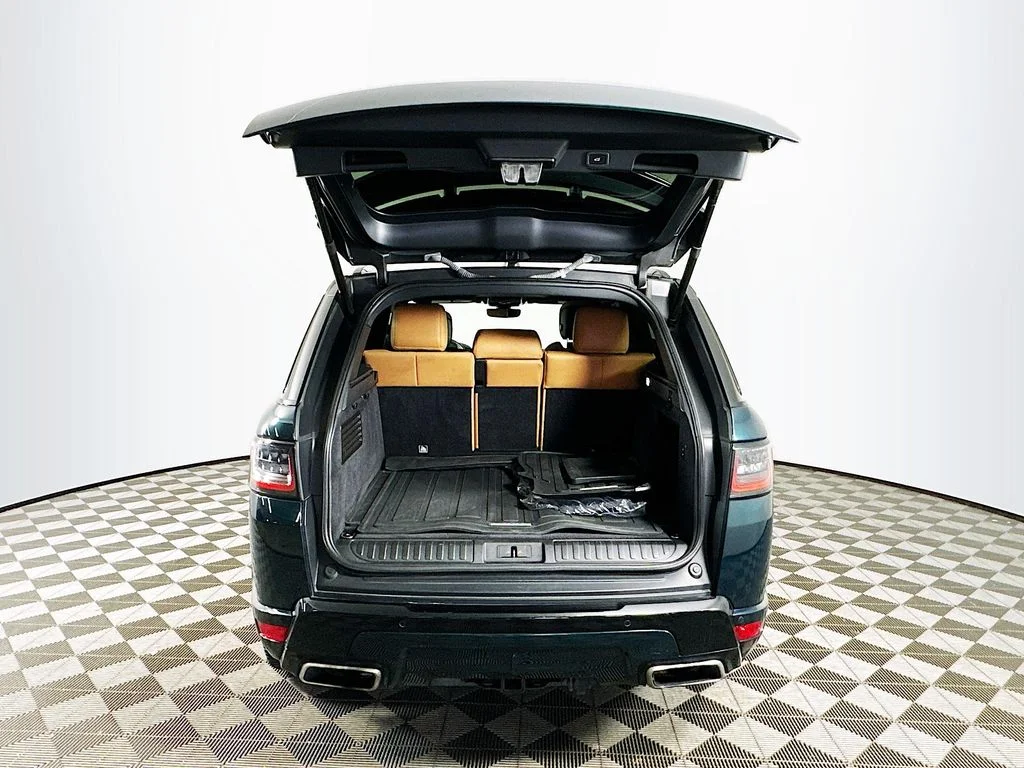 Used 2020 Green Land Rover HSE Dynamic image 28