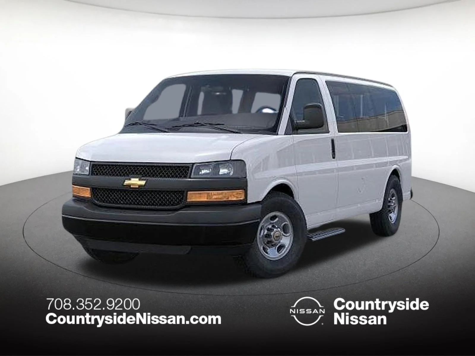 2024 Chevrolet Express 3500 LT Extended's photo