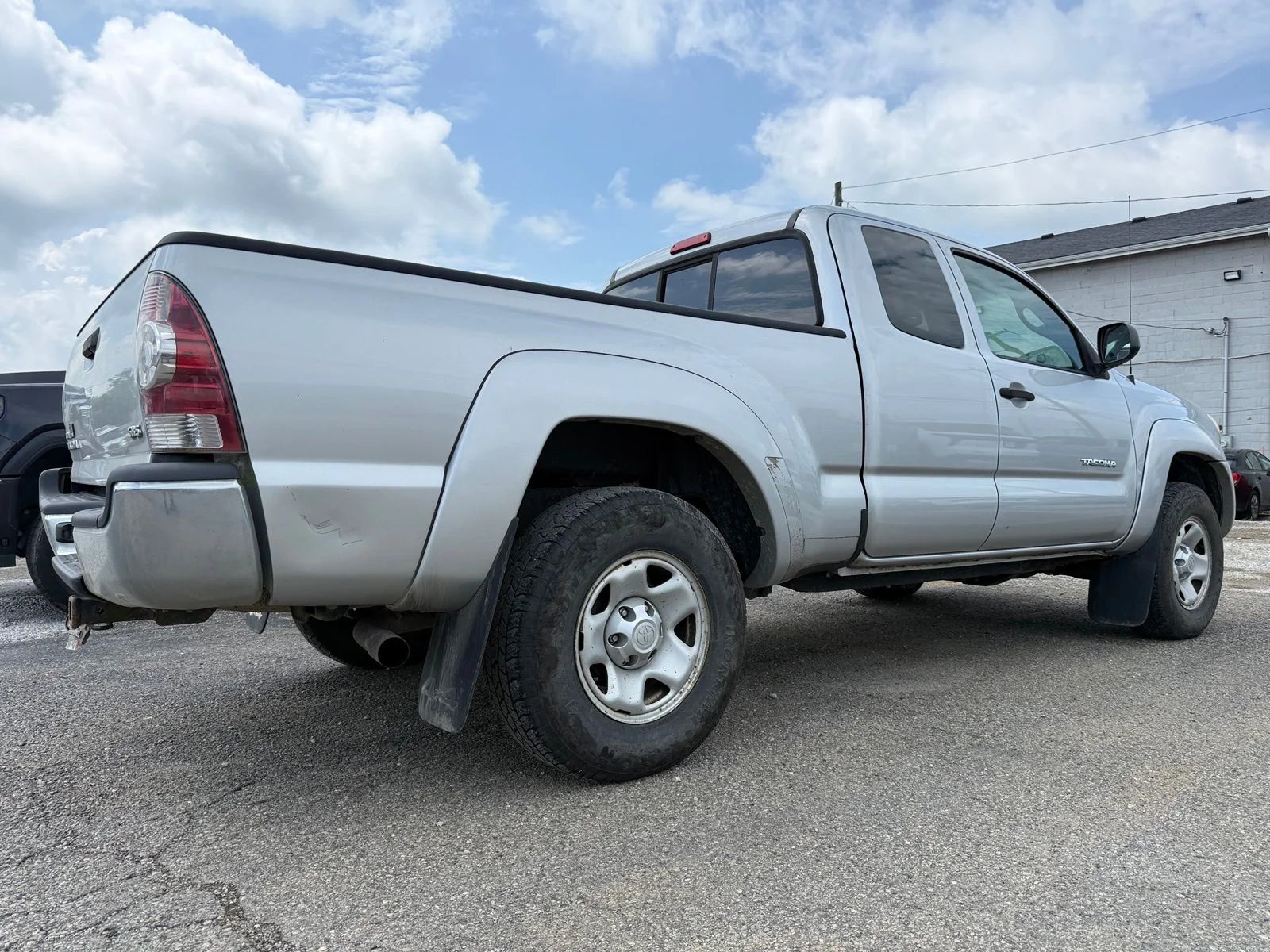 Used 2010  Toyota Base image 6