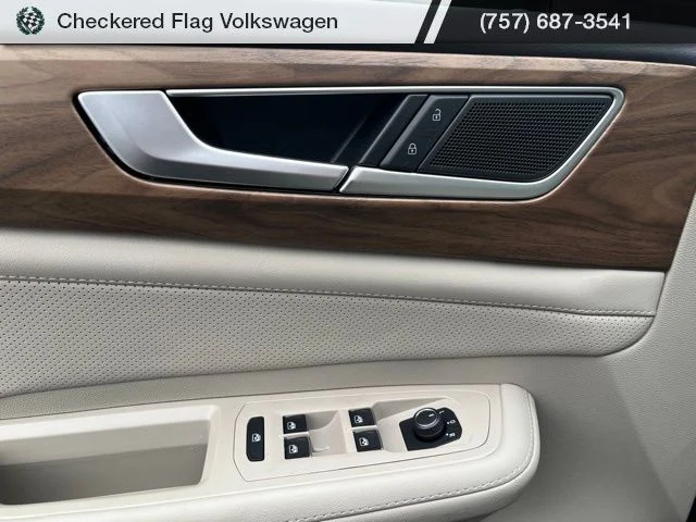 New 2026 Green Volkswagen 2.0T SE w/Technology image 14