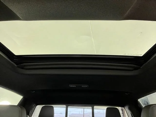 Used 2023 Summit White GMC Denali DRW image 30
