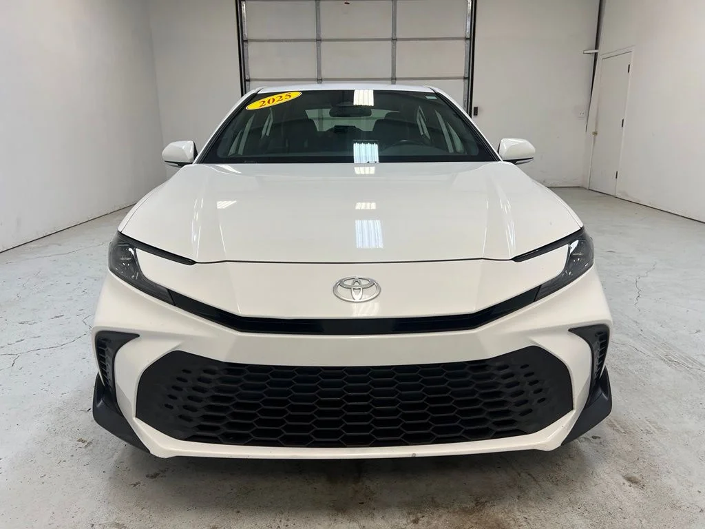 Used 2025 White Toyota SE image 13