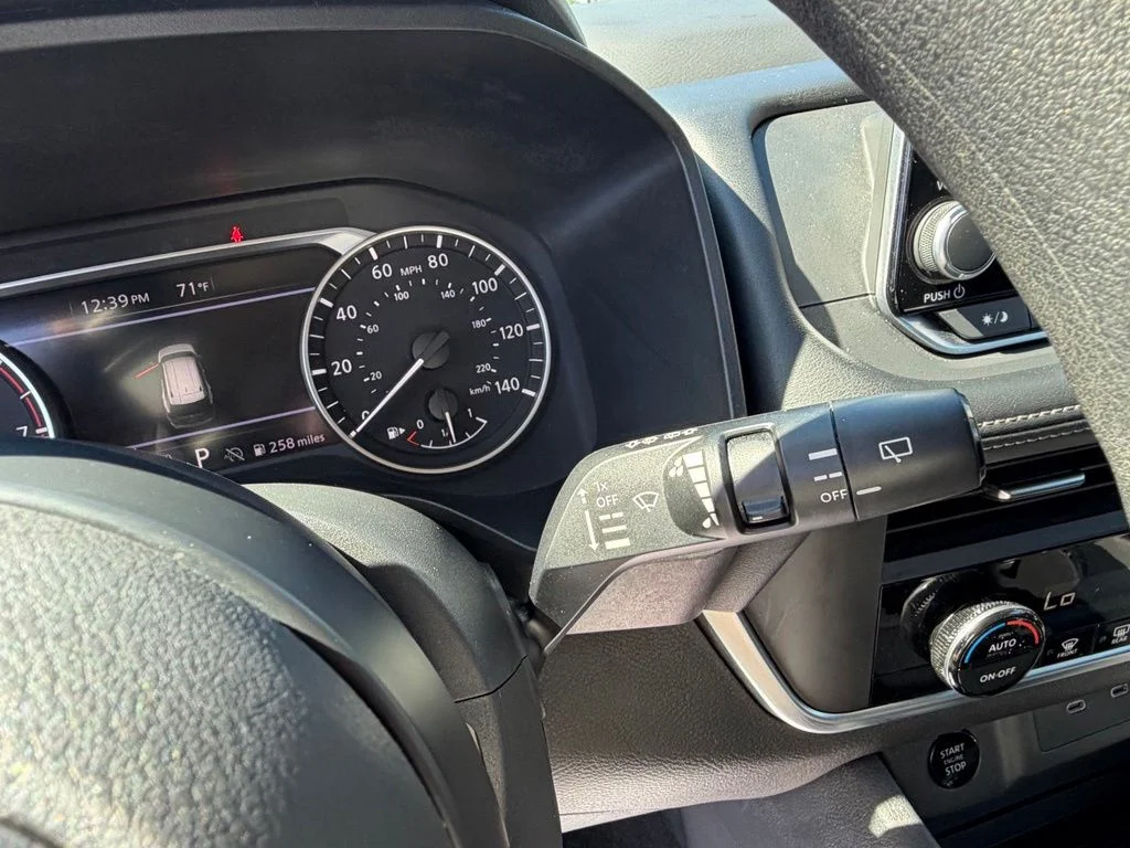 Used 2024 White Nissan SV image 35