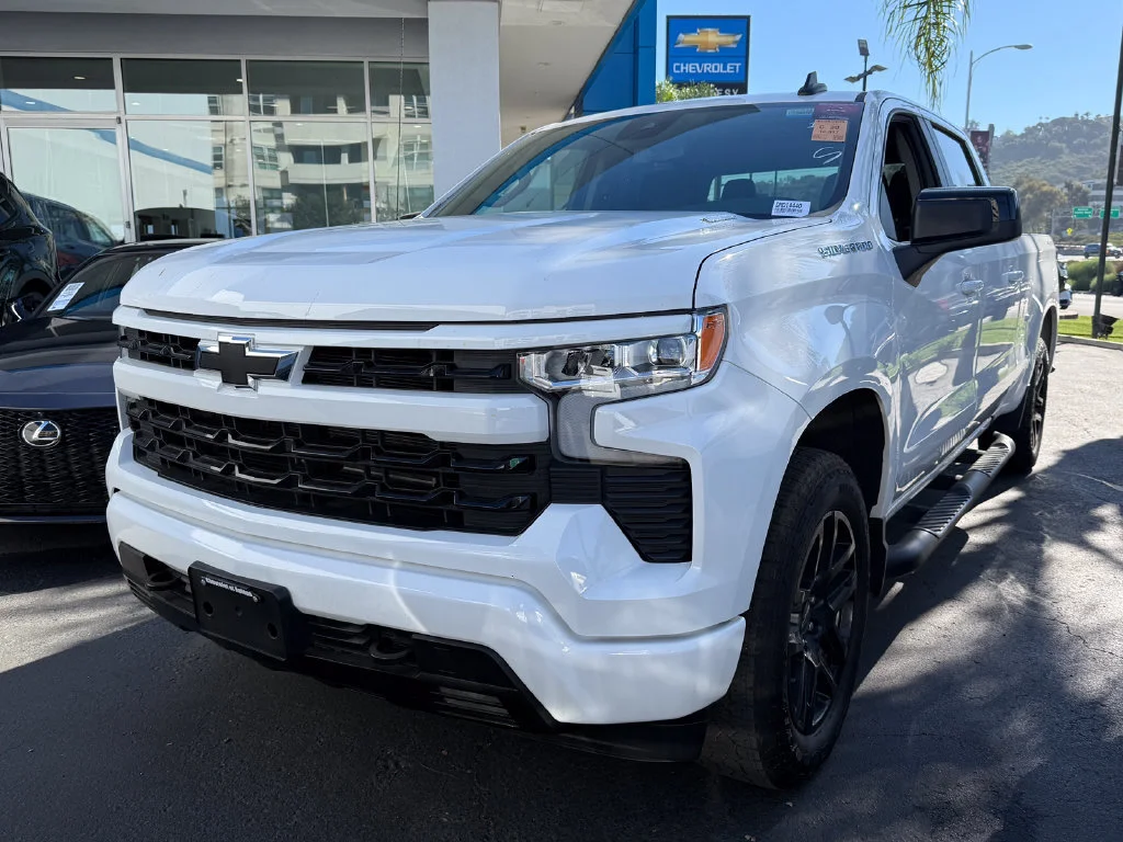 Used 2026 Summit White Chevrolet RST image 12