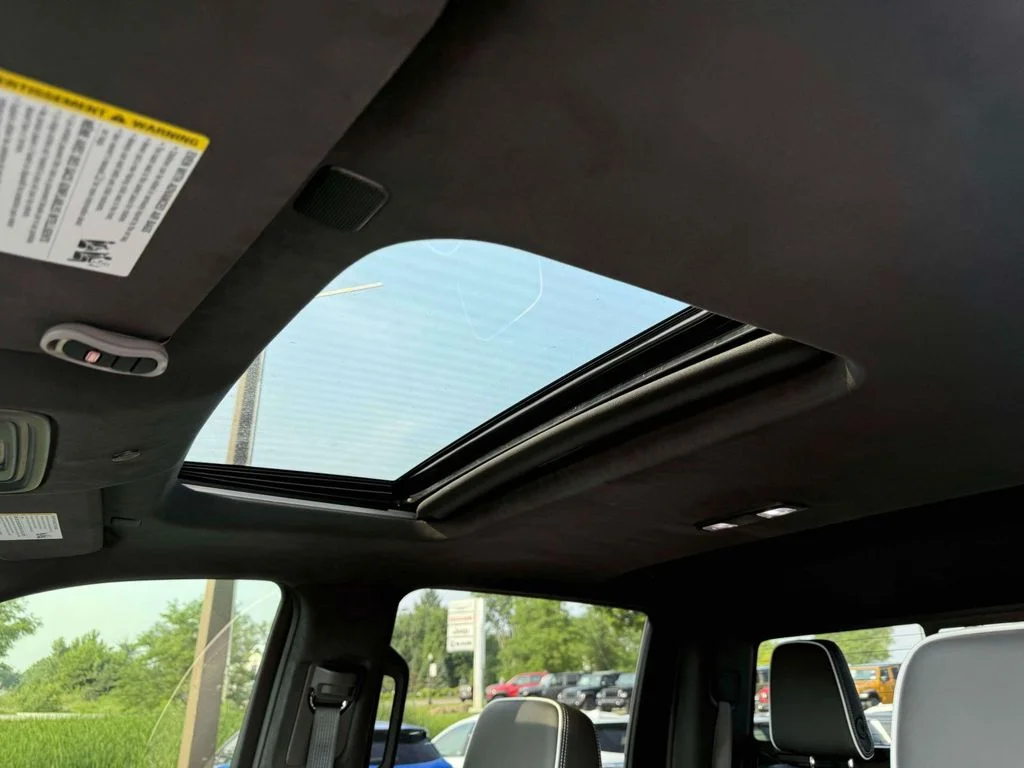 Used 2025 Black GMC AT4X image 17