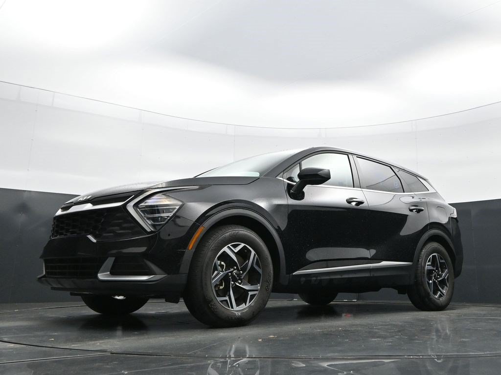 Used 2025 Ebony Black Kia LX image 21