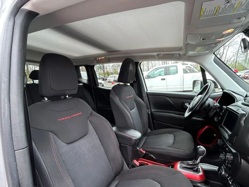 2018 Jeep Renegade Trailhawk - Photo 23
