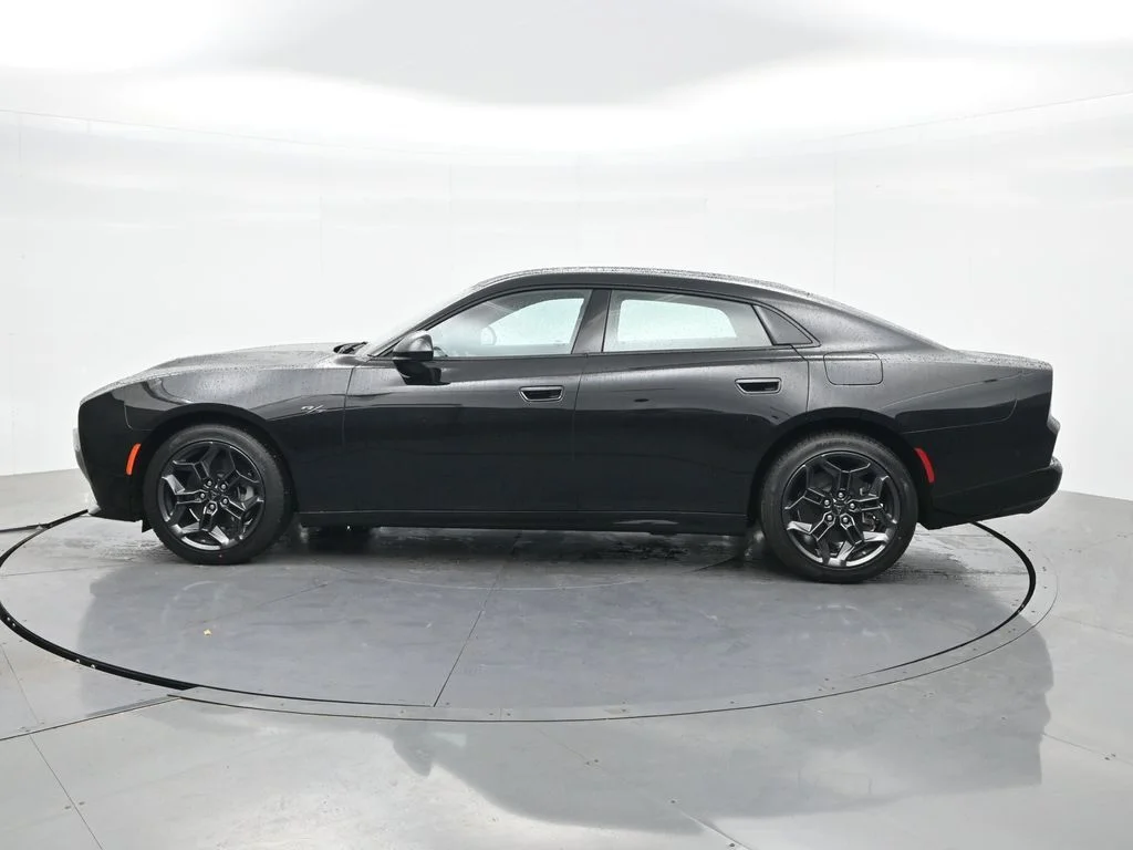 New 2026 Diamond Black Crystal Pearlcoat Dodge R/T image 10