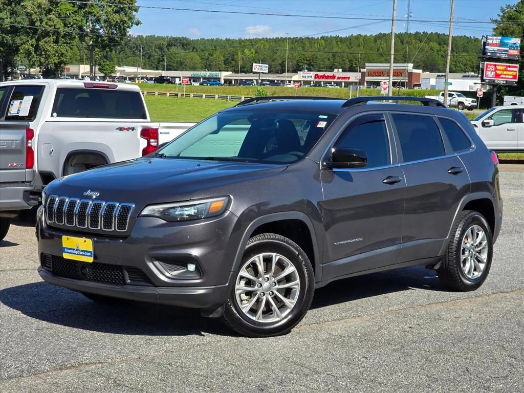 Used 2022 Gray Jeep Latitude Lux image 2